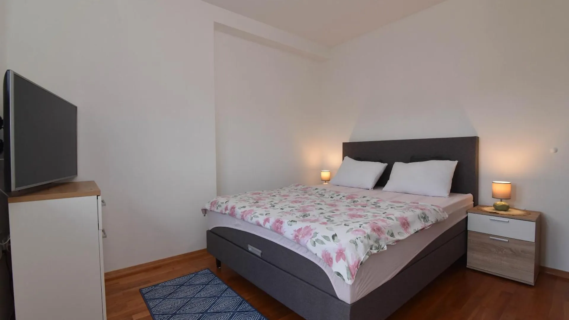 Apartment Rita Sukošan