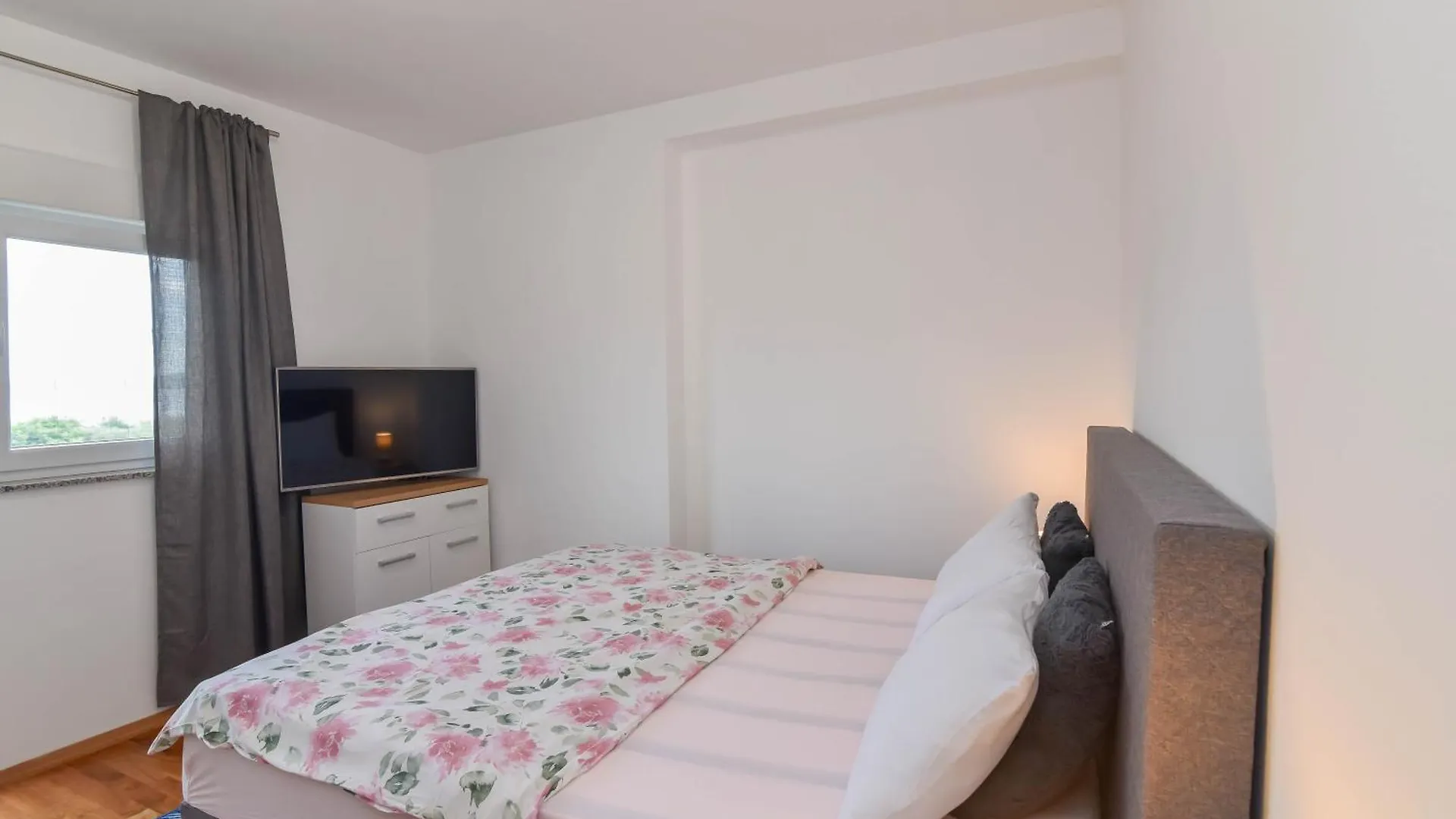 Apartment Rita Sukošan