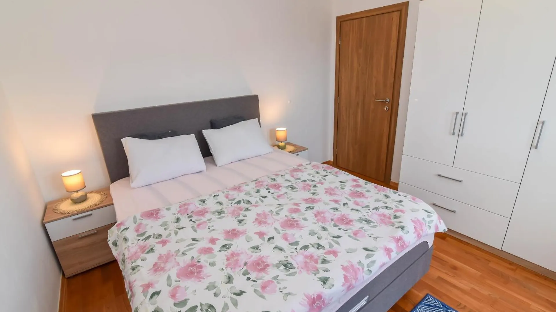 Apartment Rita Sukošan