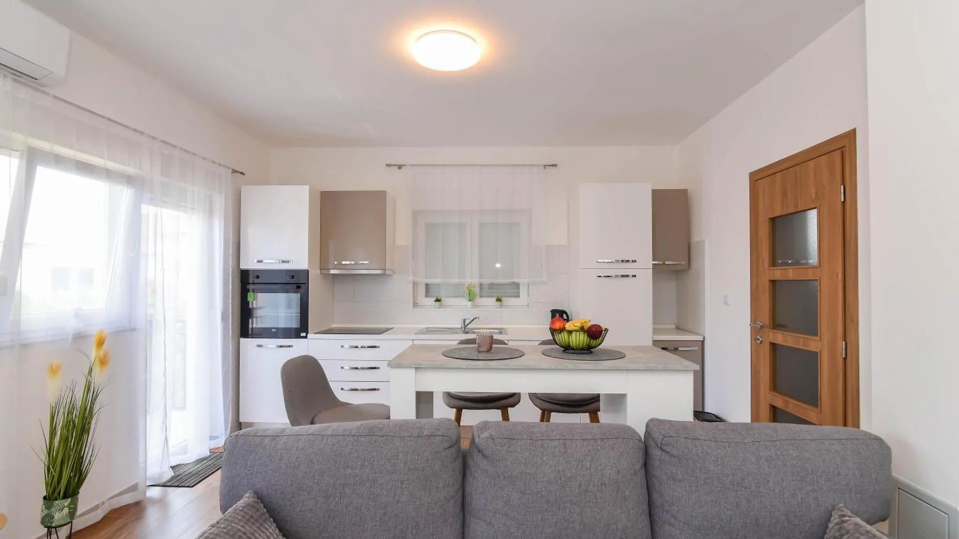 Apartment Rita Sukošan